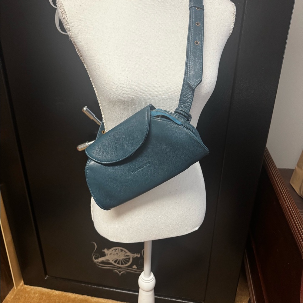 Wanderers Travel Company Leather Crossbody Bag
